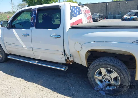 2011 Chevrolet Silverado 1500 Lt z USA, uszkodzony, nr VIN 3GCPKSE38BG407229